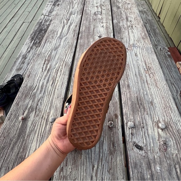 Women’s cherry Old Skool Vans - Picture 2 of 8